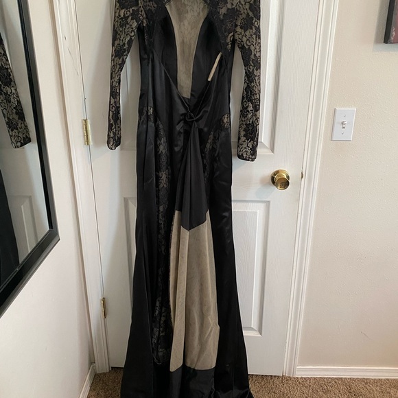 Prom dress - Picture 3 of 4